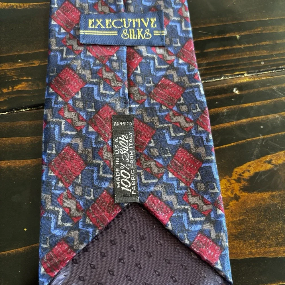 Lot of 5 100% Silk Name Brand‎ Ties Assorted Colors Geometric Abstract